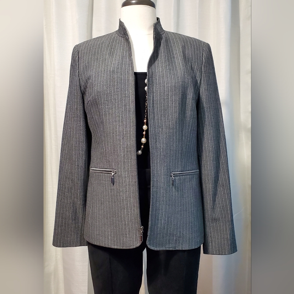 Woman's Blazer Size 8